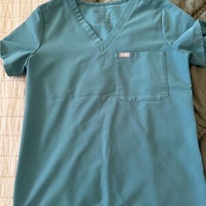 Figs Caterina One Pocket Scrub Top